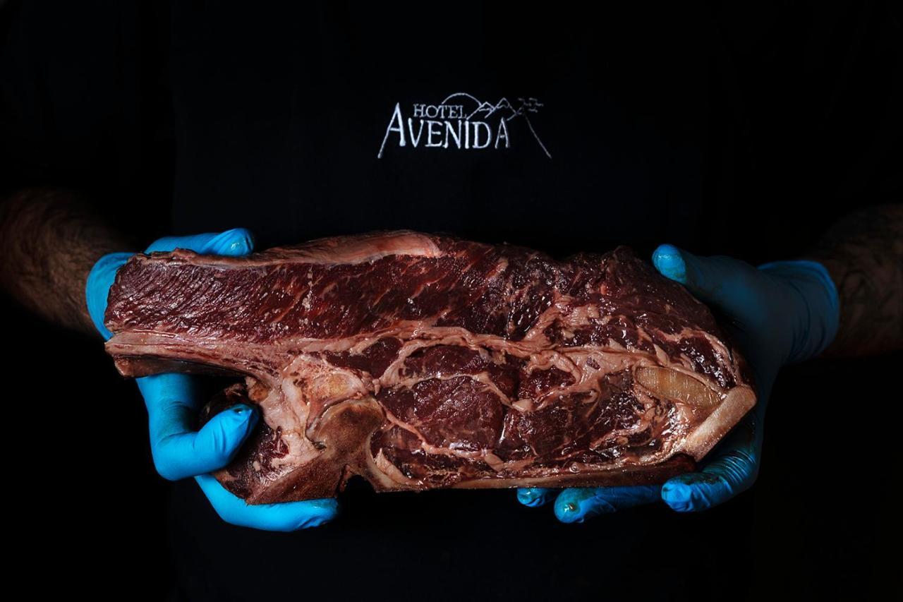 Hotel Avenida בנאסקה מראה חיצוני תמונה
