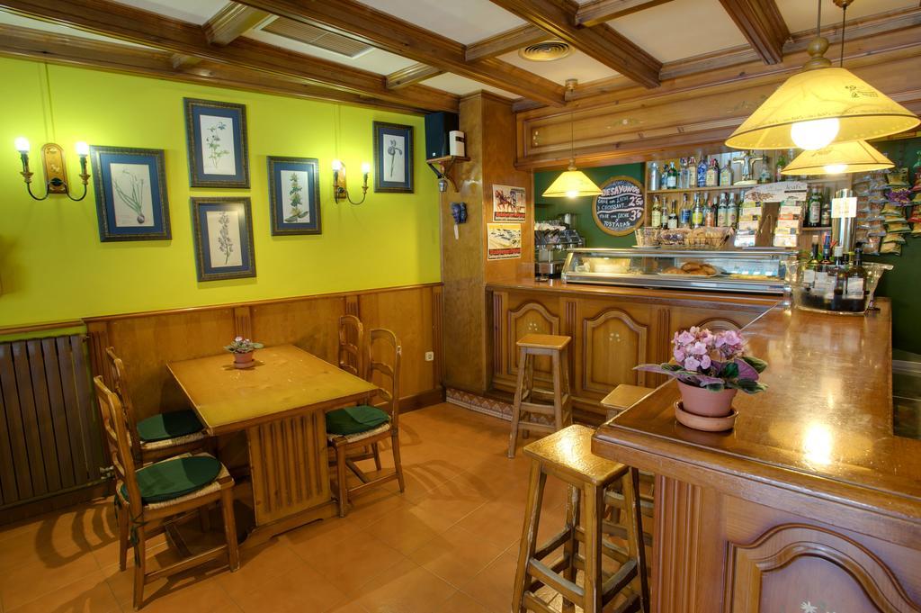 Hotel Avenida בנאסקה מראה חיצוני תמונה