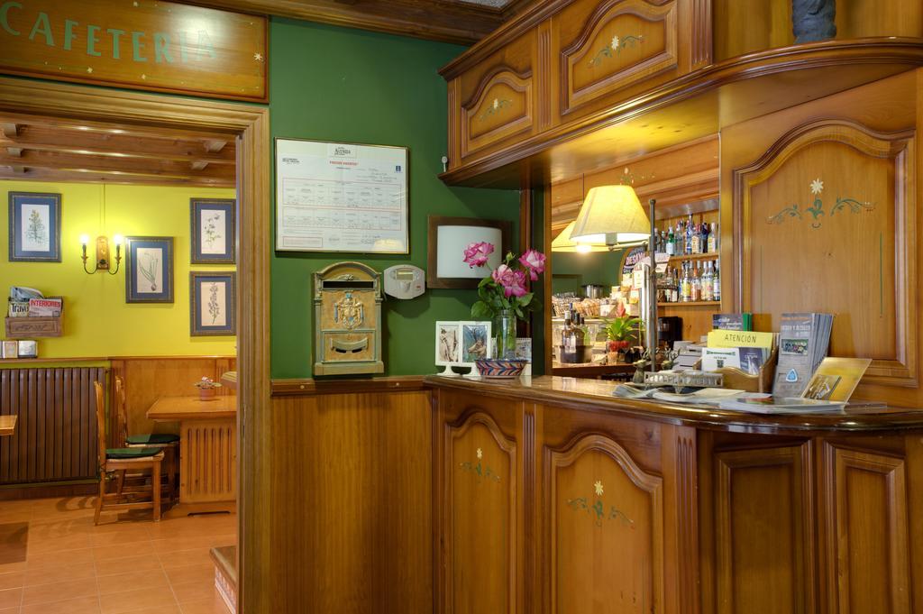 Hotel Avenida בנאסקה מראה חיצוני תמונה