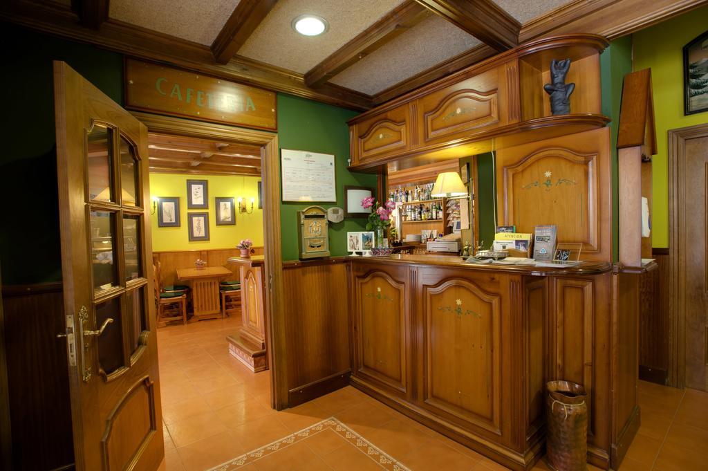 Hotel Avenida בנאסקה מראה חיצוני תמונה